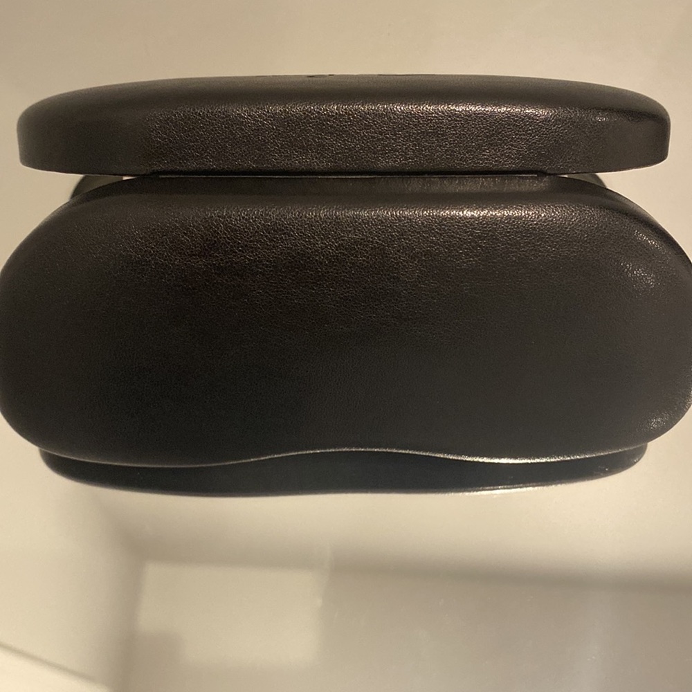 Ray-Ban glasses case - Picture 3 of 3